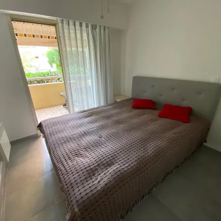 Juan Les Pins Center,1 Bedroom Apart, Pool Antibes